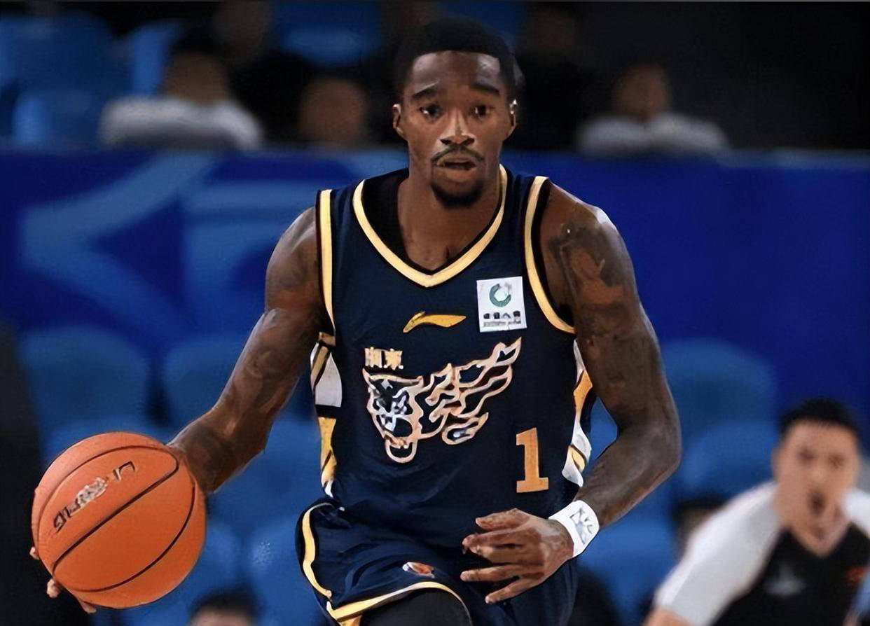 九游游戏旧版本刚刚！广东宏远围绕NBA常规赛防线松动快船冲击纪录，内马尔在中国队比赛中夺冠的简单介绍