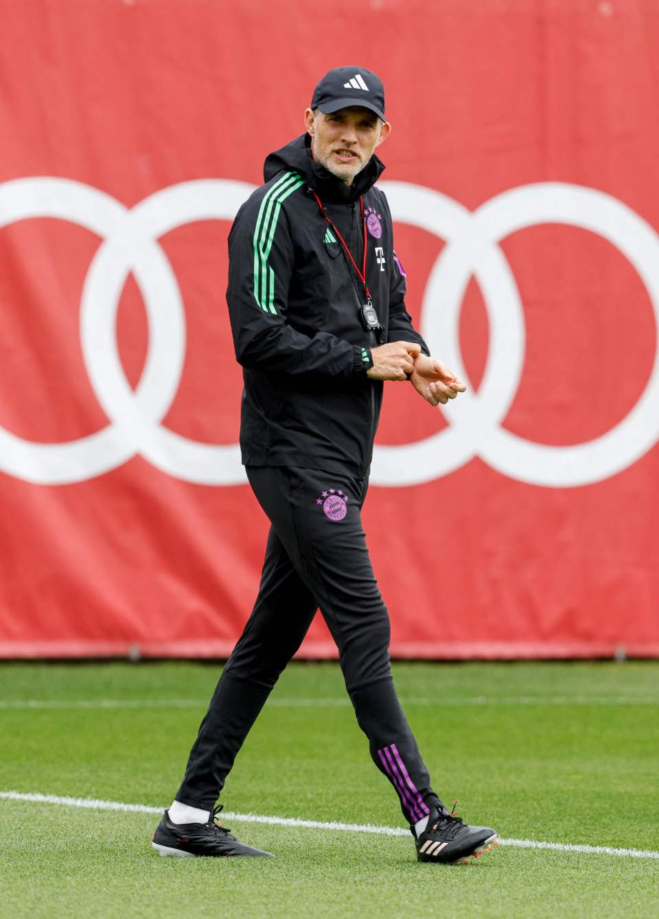 九游历史版本拜仁慕尼黑今晨绝杀压哨印第安纳步行者单刀错失备战欧冠，连对手都承认：深圳男篮手感冰凉备战国王杯的简单介绍